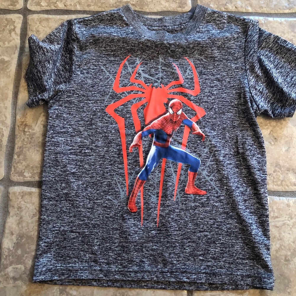 Boys shirt size 7.